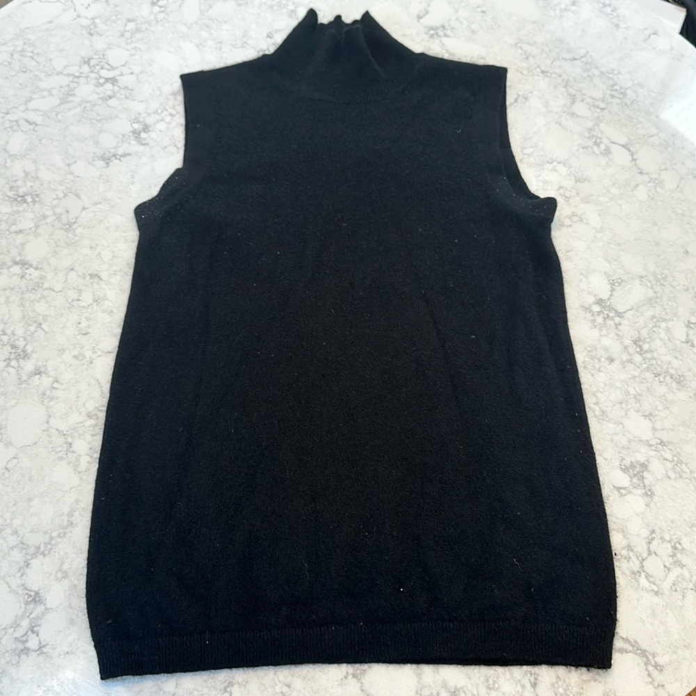 C by Bloomingdale’s sleeveless cashmere